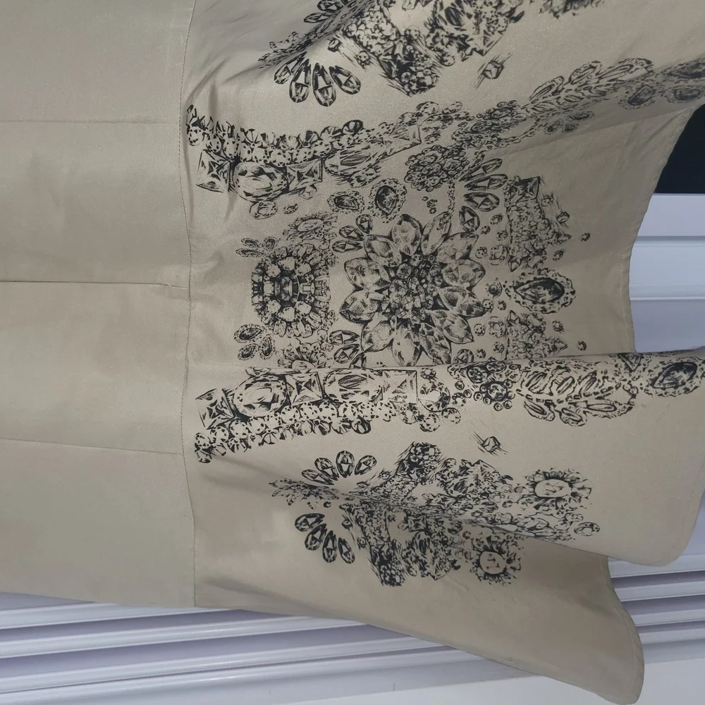 Beige Dress with Black Floral Design - Picture 3 of 7
